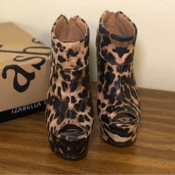 Heels - Picture 3 of 5